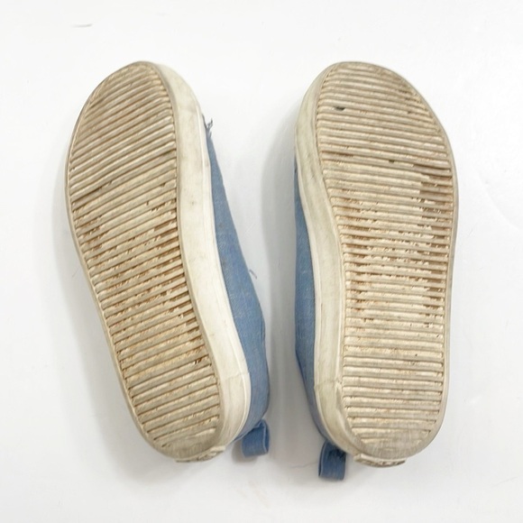 Old Navy toddler girls blue slip on sneakers - Picture 8 of 8